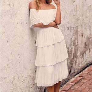 White off the shoulder ruffle midi dress- small